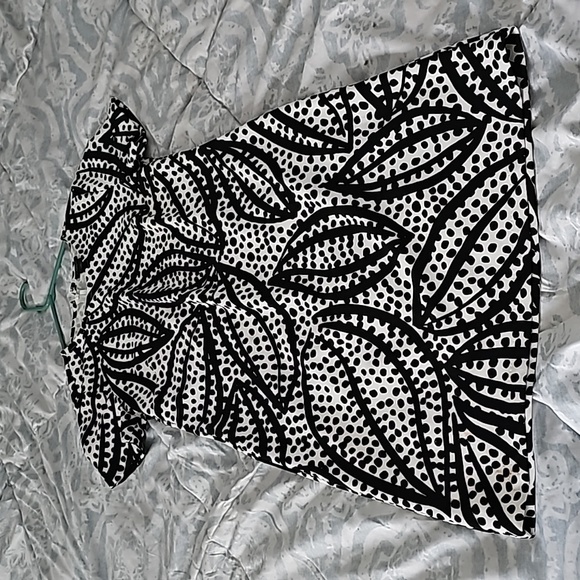 Dress - Picture 5 of 5